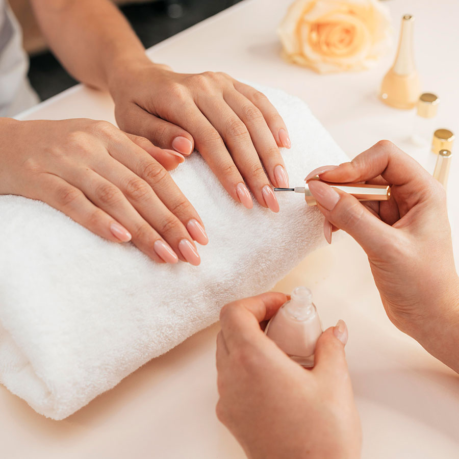 FAMILY NAILS 2